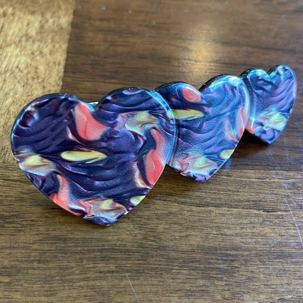 VINTAGE 80S "MADE IN ITALY" HEARTS IN A ROW BARRETTE - BEAUTIFUL!
